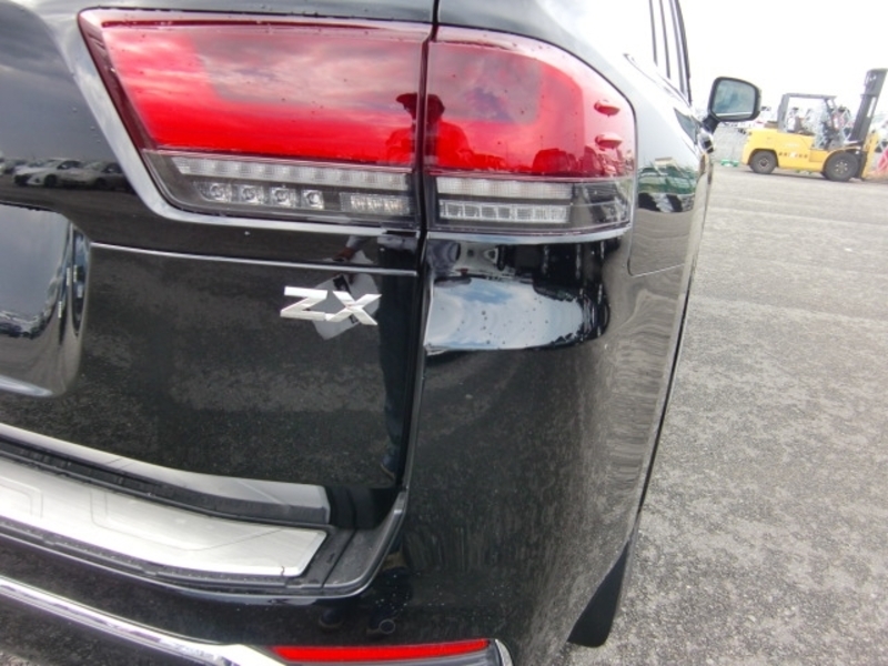 LAND CRUISER