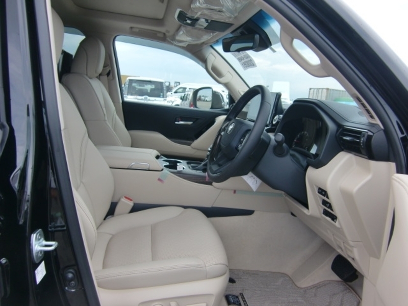LAND CRUISER