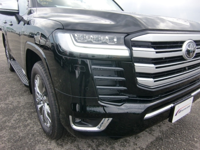 LAND CRUISER