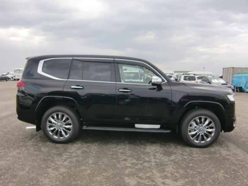 LAND CRUISER