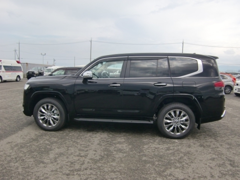 LAND CRUISER