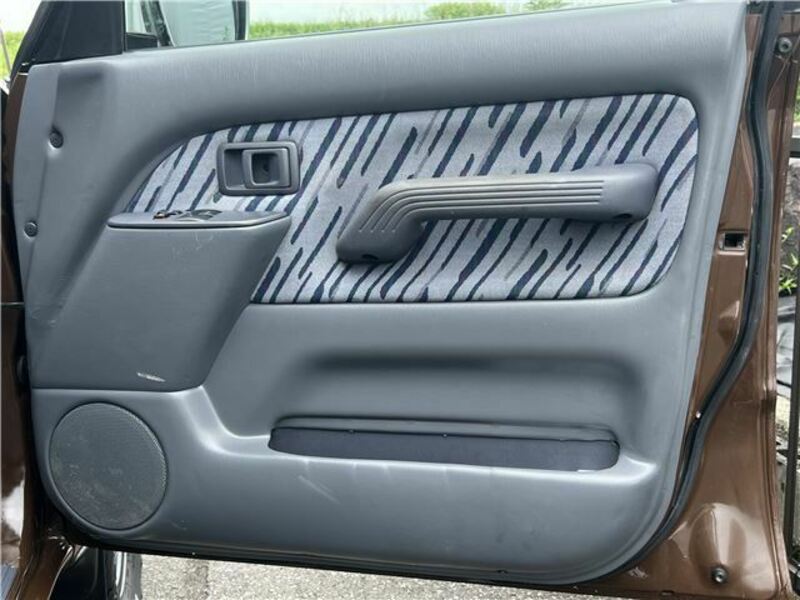 LAND CRUISER PRADO-10