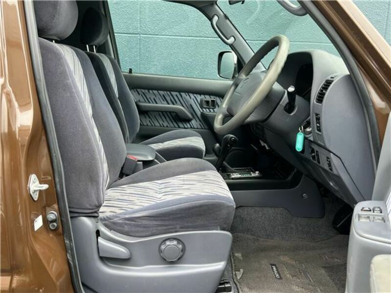 LAND CRUISER PRADO-11