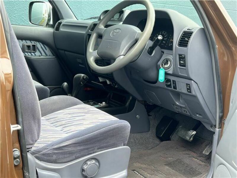LAND CRUISER PRADO-14