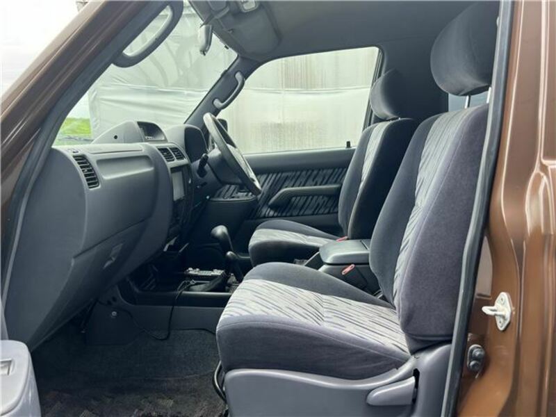 LAND CRUISER PRADO-15