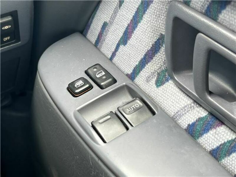 LAND CRUISER PRADO-31