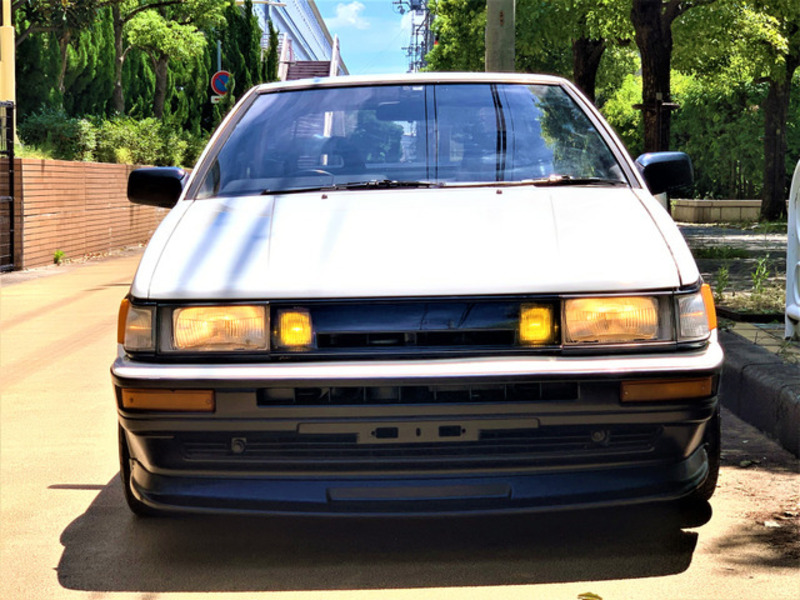 COROLLA LEVIN