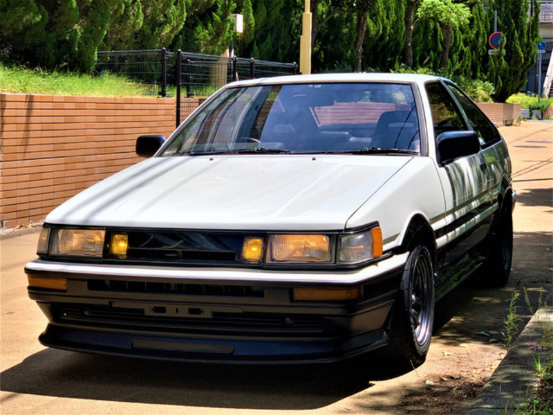 COROLLA LEVIN