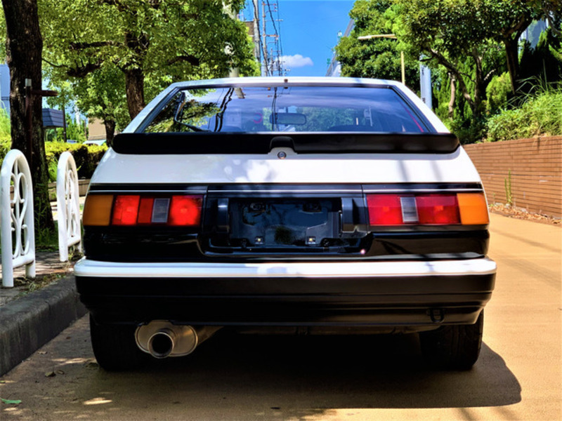 COROLLA LEVIN