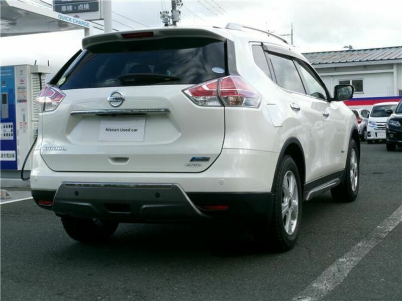 X-TRAIL-1