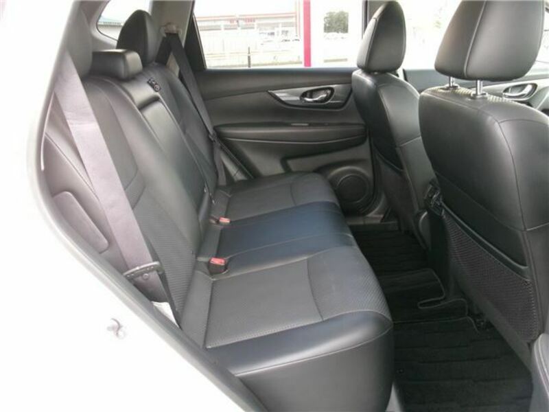 X-TRAIL-17