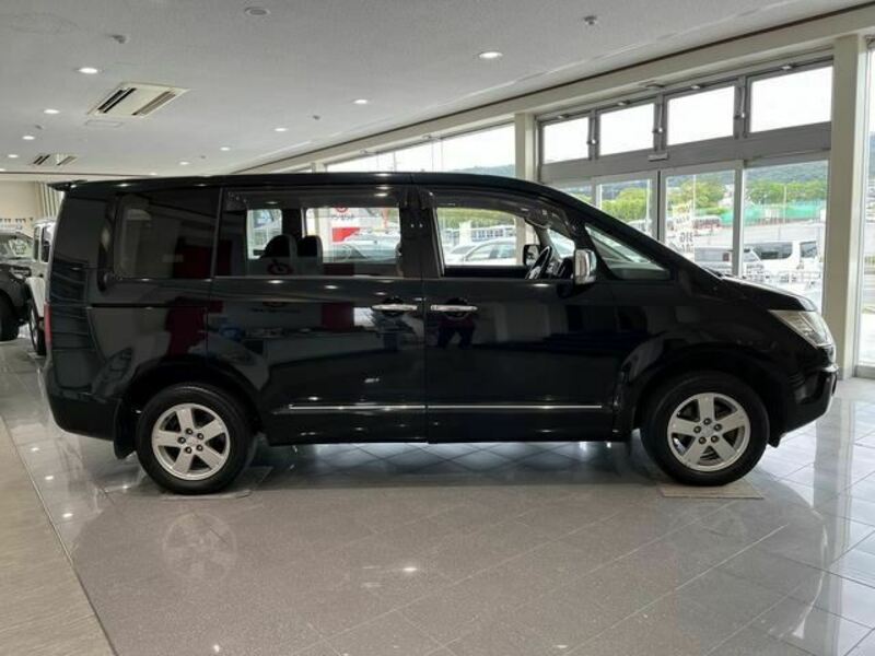 DELICA D5