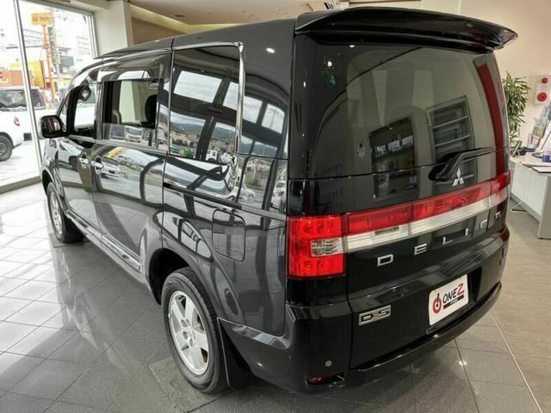 DELICA D5