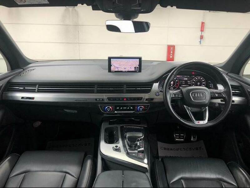 Q7