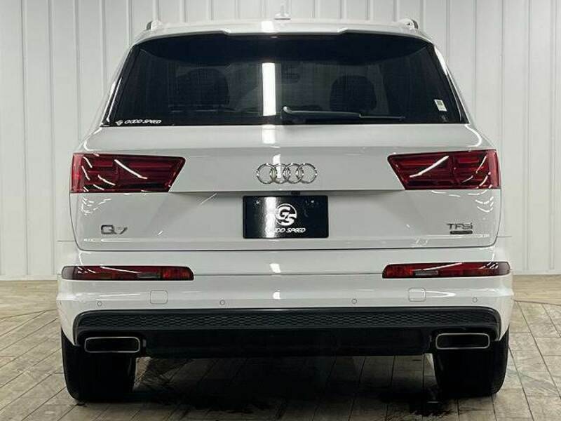 Q7