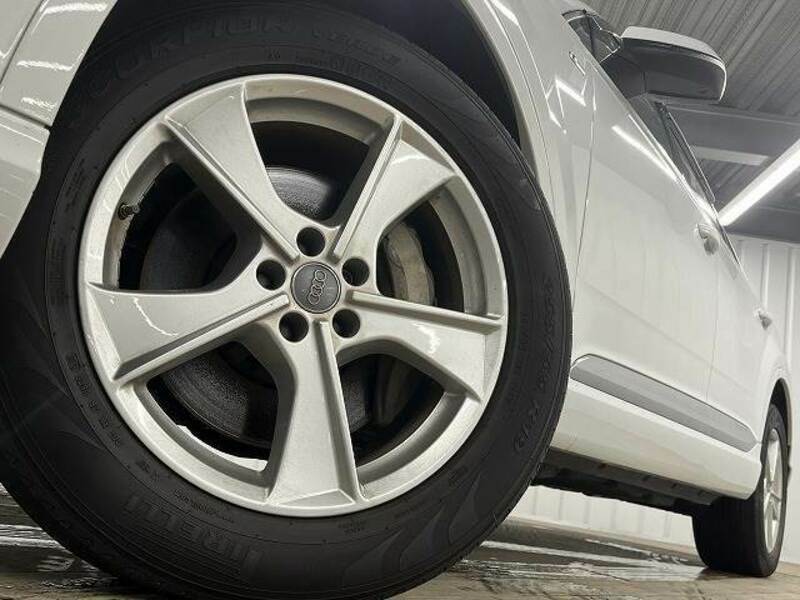 Q7