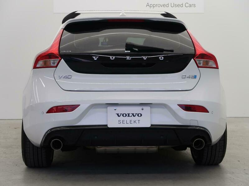 V40