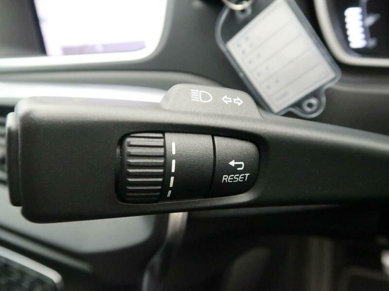 V40