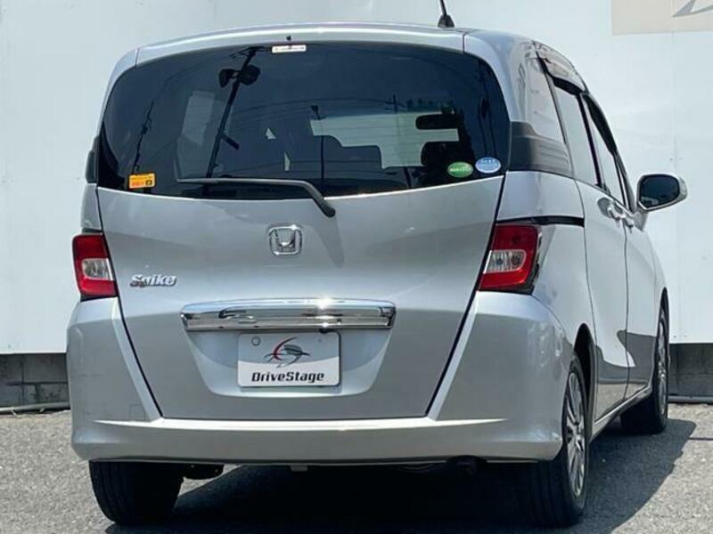 Honda freed spike 2012