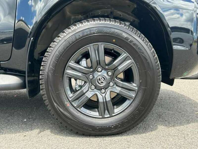 HILUX