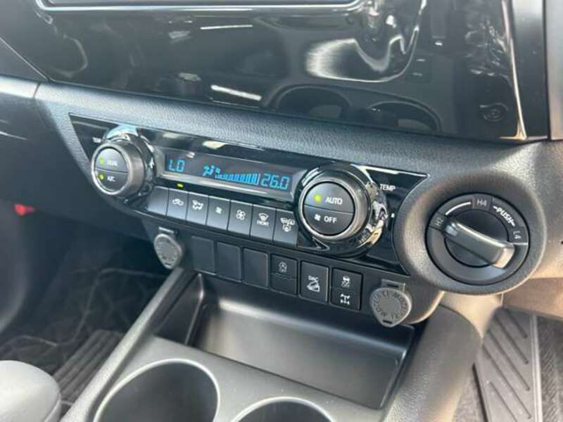 HILUX