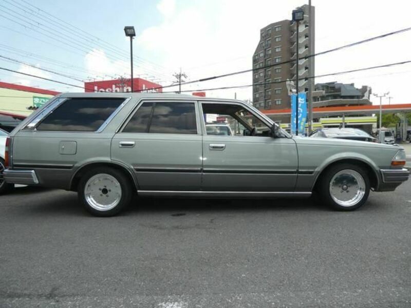 GLORIA WAGON
