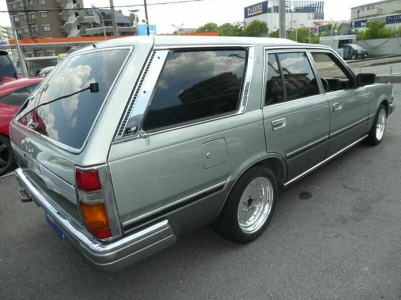 GLORIA WAGON
