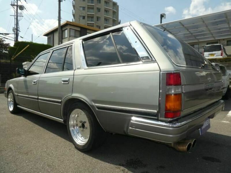GLORIA WAGON