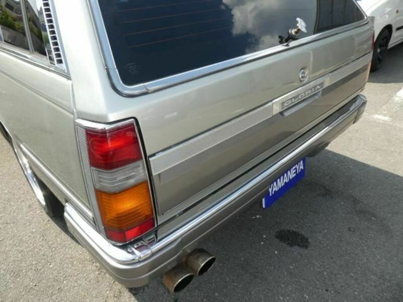 GLORIA WAGON