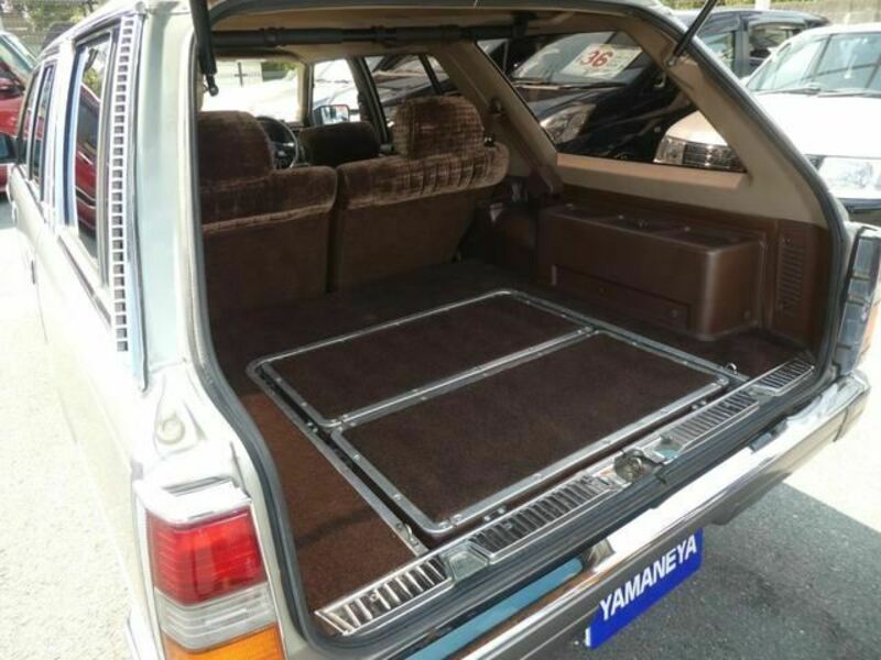 GLORIA WAGON