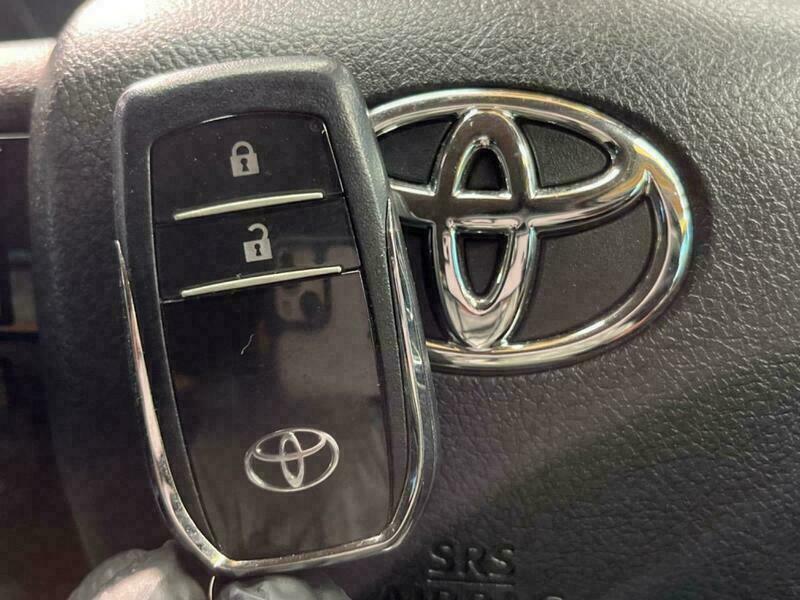 HILUX