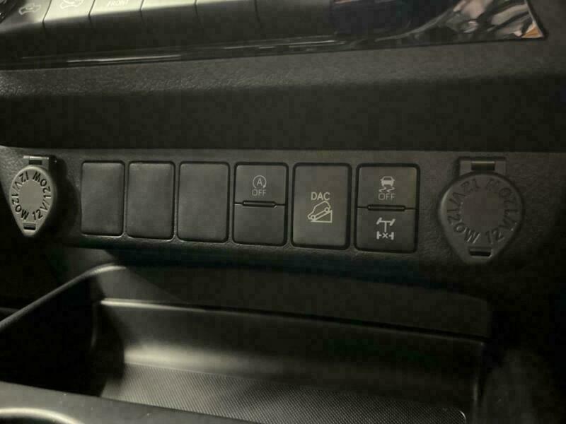 HILUX