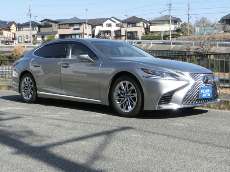 LEXUS　LS