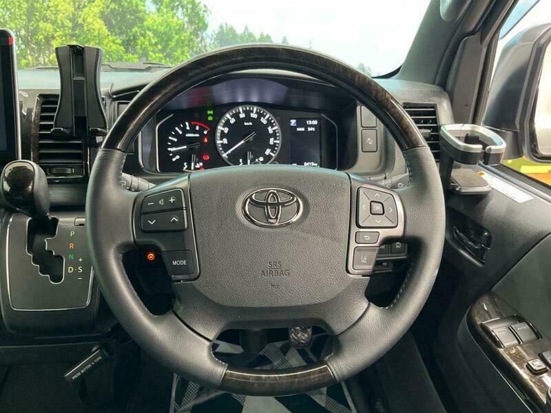 HIACE VAN