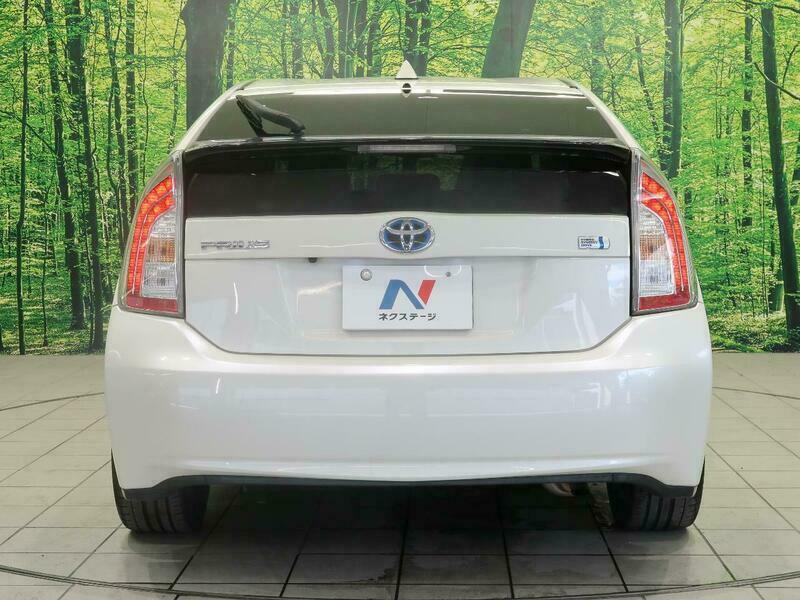 PRIUS-19