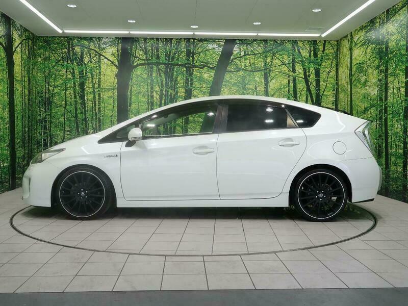 PRIUS-64