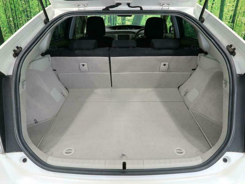 PRIUS-12