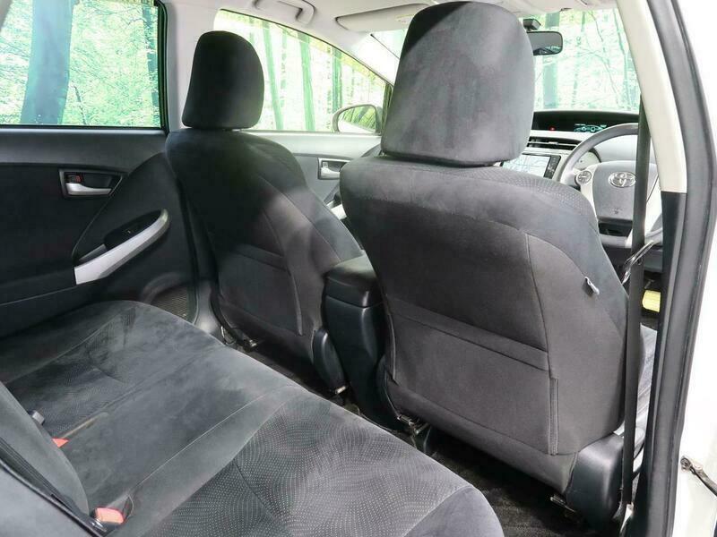 PRIUS-27