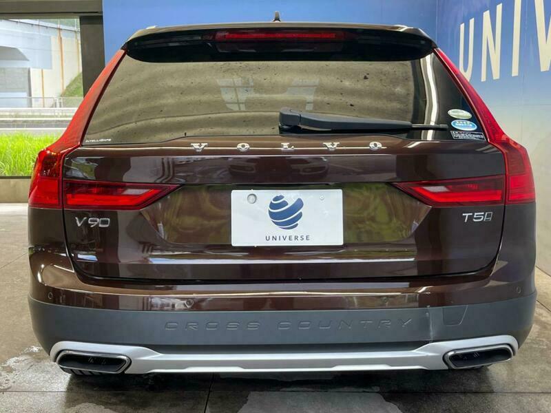 V90