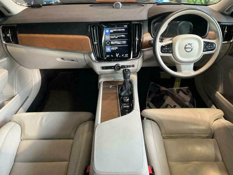 V90