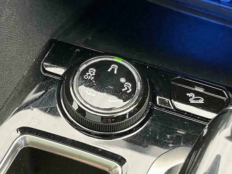 3008