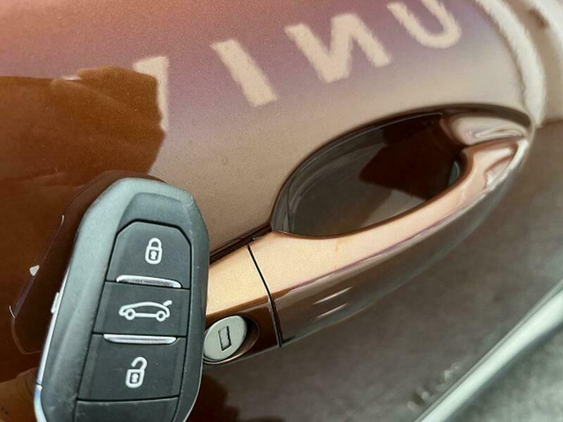 3008