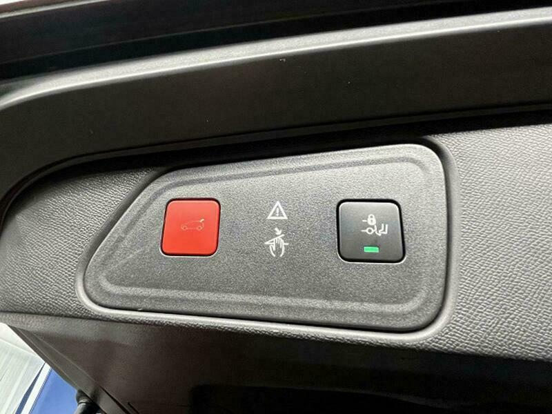 3008
