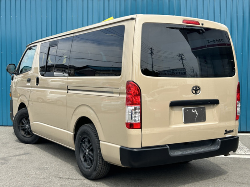 HIACE VAN