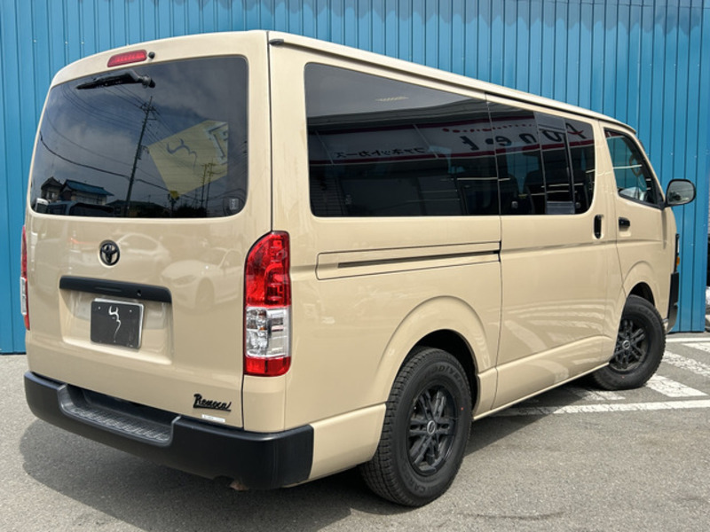 HIACE VAN