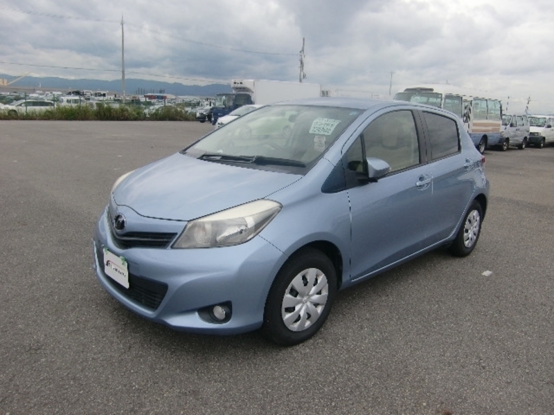 TOYOTA VITZ
