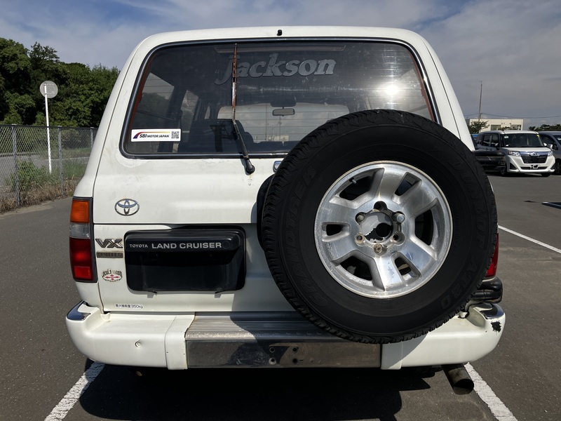 LAND CRUISER