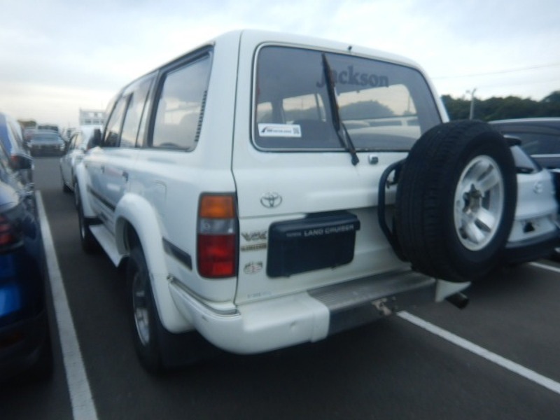 LAND CRUISER