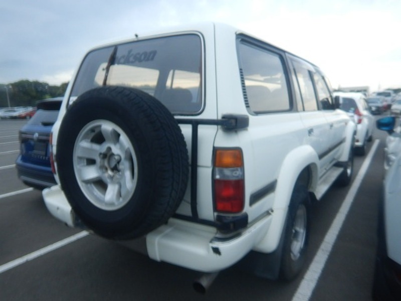 LAND CRUISER