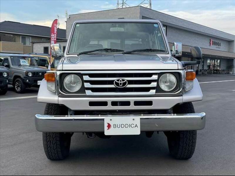 LAND CRUISER